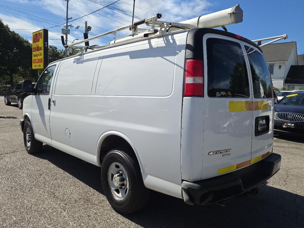 Chevrolet Express 2500 Cargo 2013