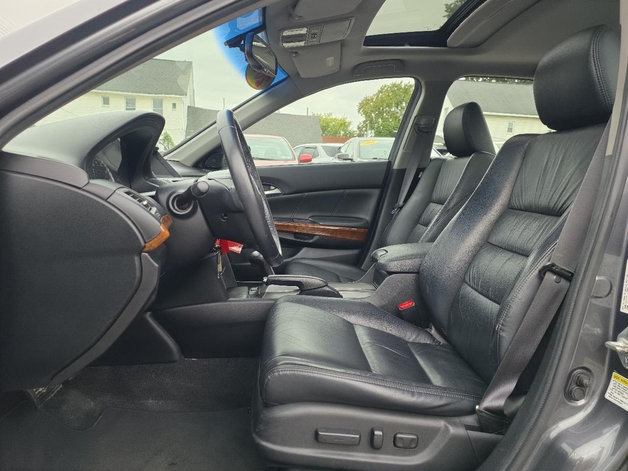 Honda Accord EX-L Sedan AT 2011