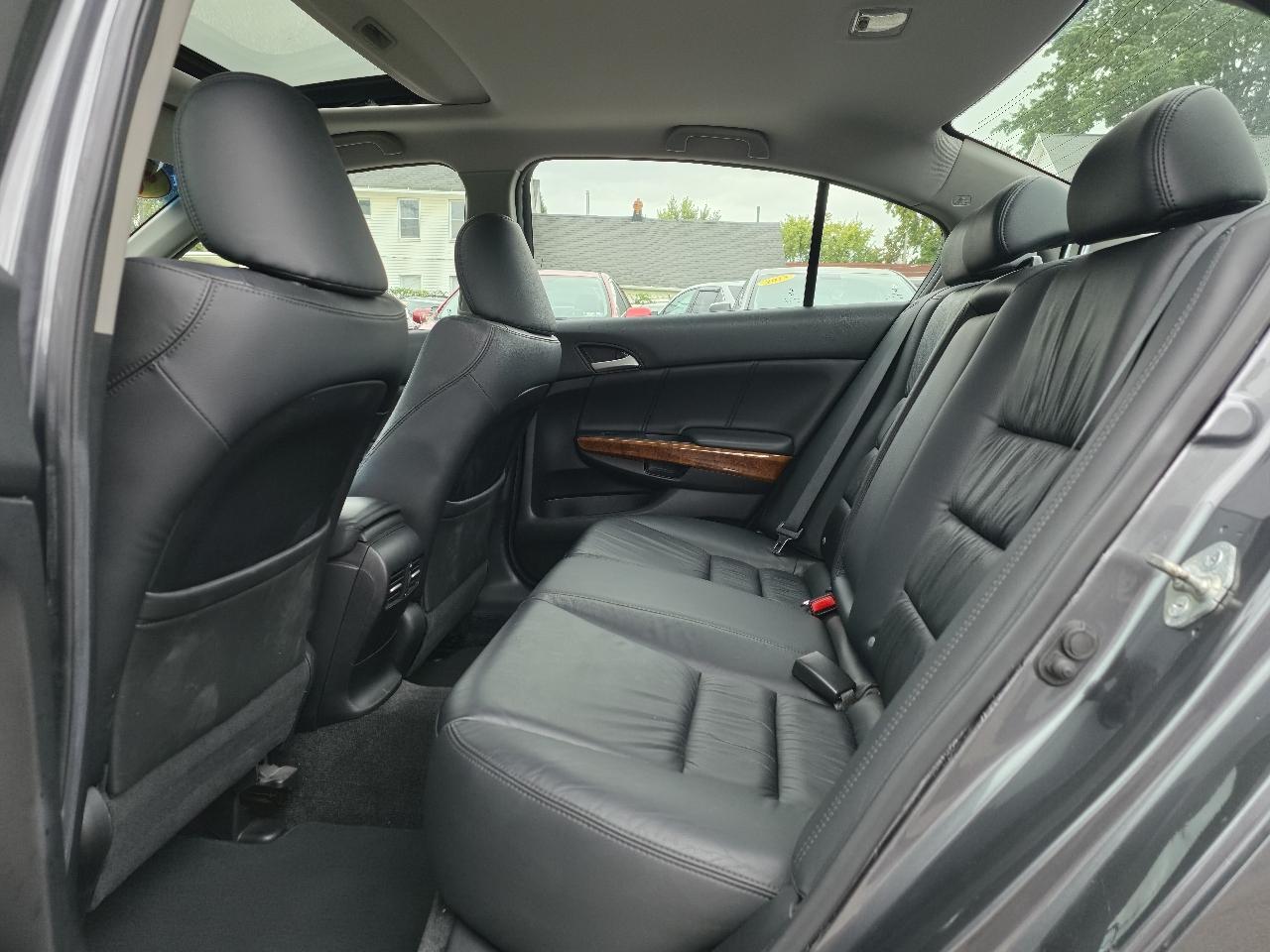 Honda Accord EX-L Sedan AT 2011