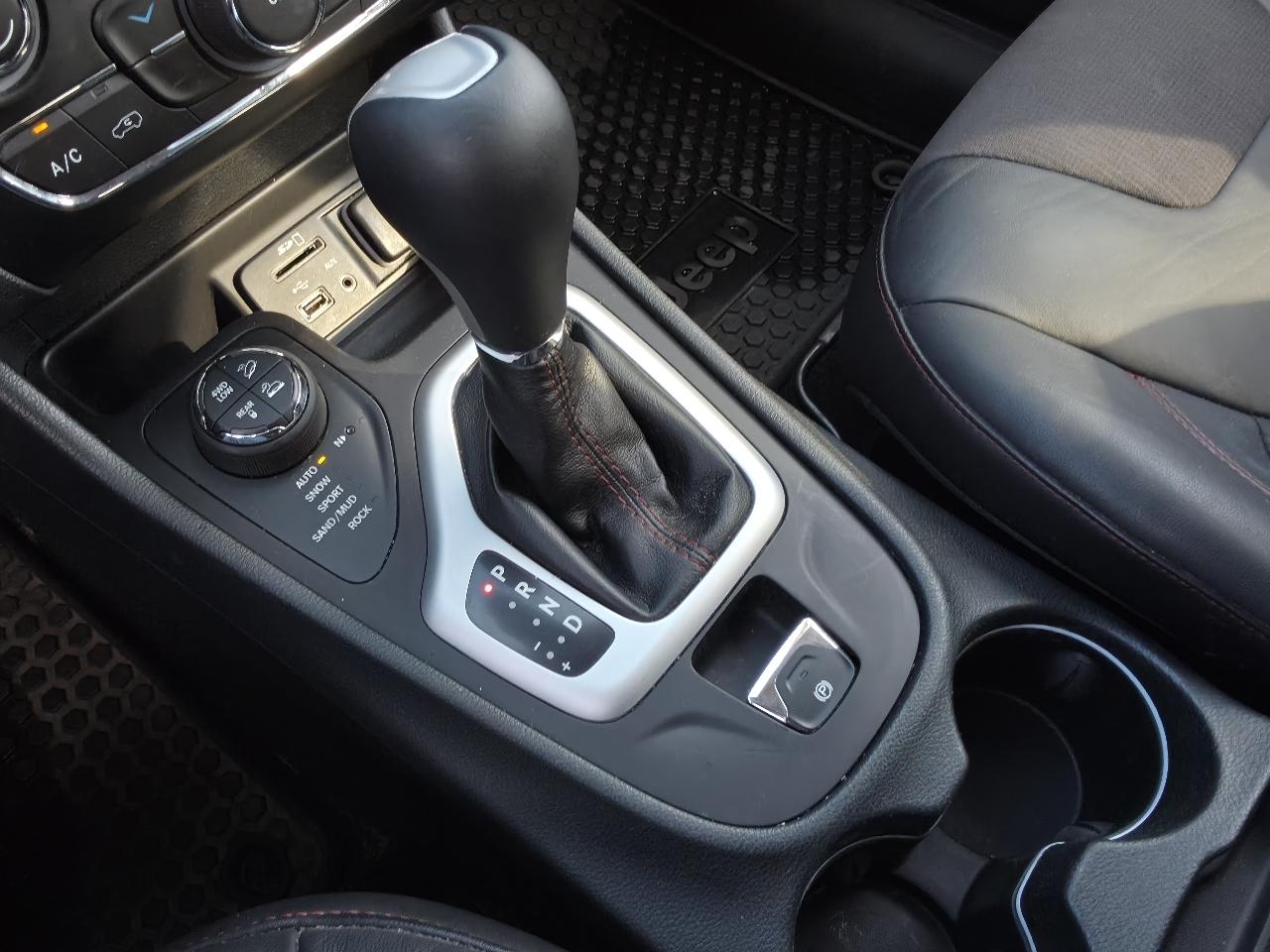 Jeep Cherokee Trailhawk 4WD 2015