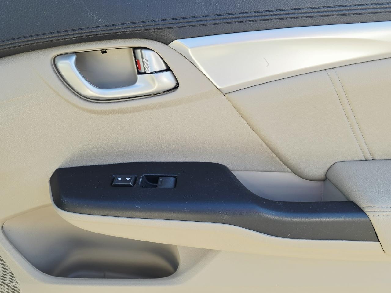 Honda Civic EX-L Sedan 5-Speed AT 2013