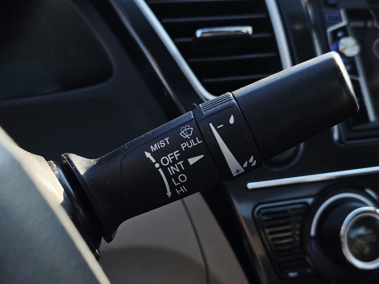 Honda Civic EX-L Sedan 5-Speed AT 2013