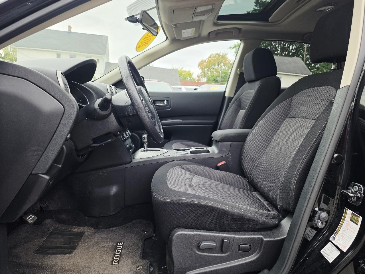 Nissan Rogue S AWD 2013