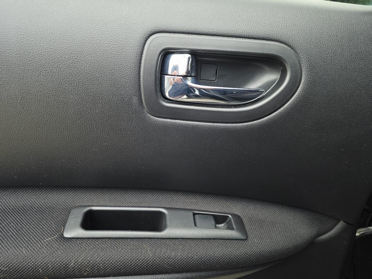 Nissan Rogue S AWD 2013