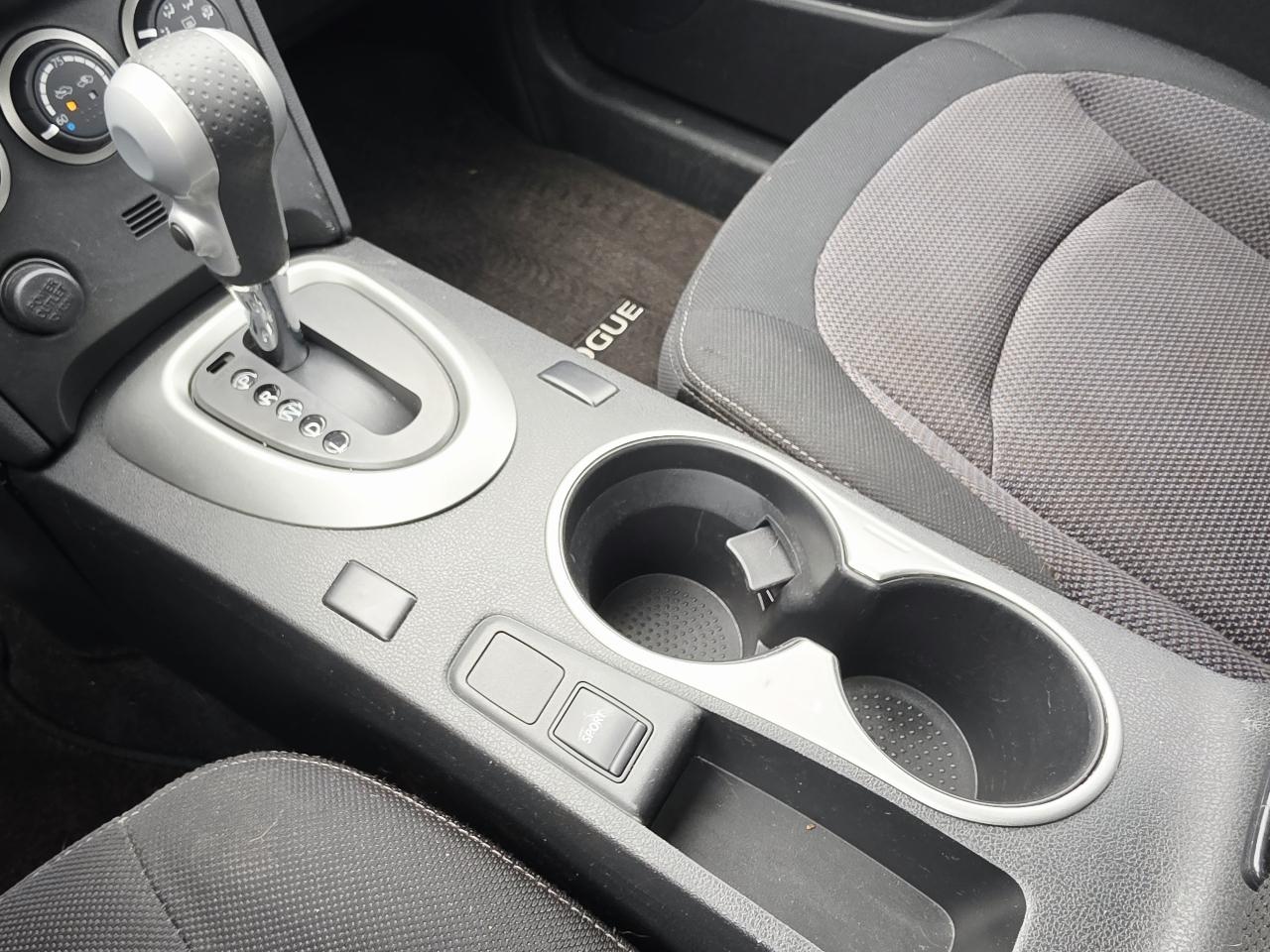 Nissan Rogue S AWD 2013