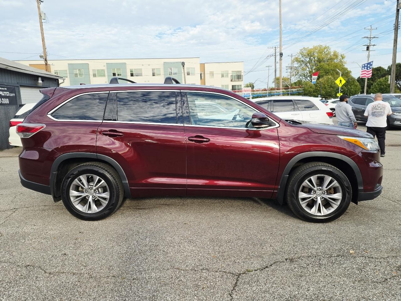 Toyota Highlander XLE AWD V6 2015