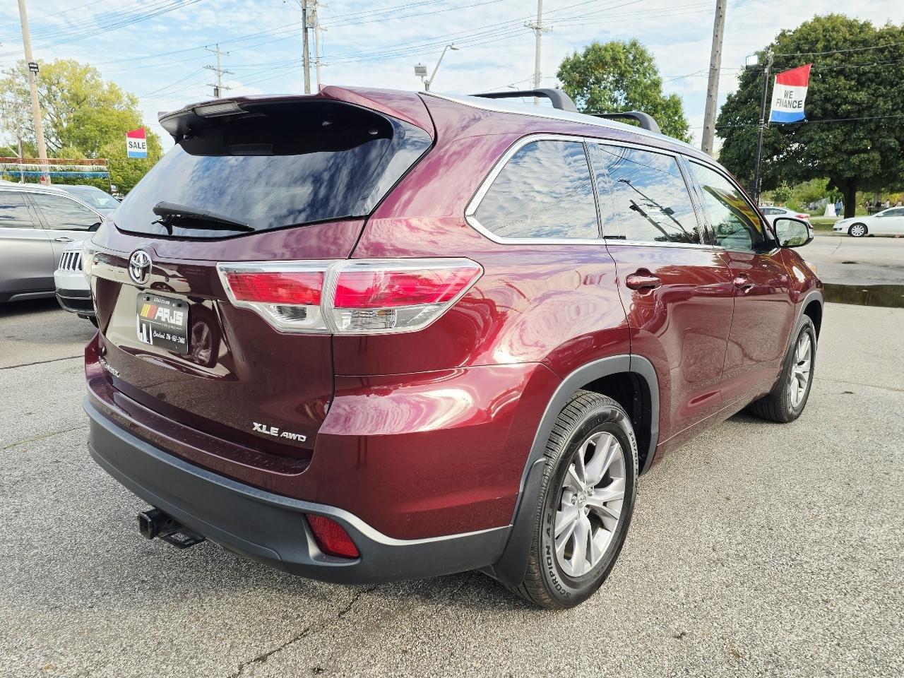 Toyota Highlander XLE AWD V6 2015