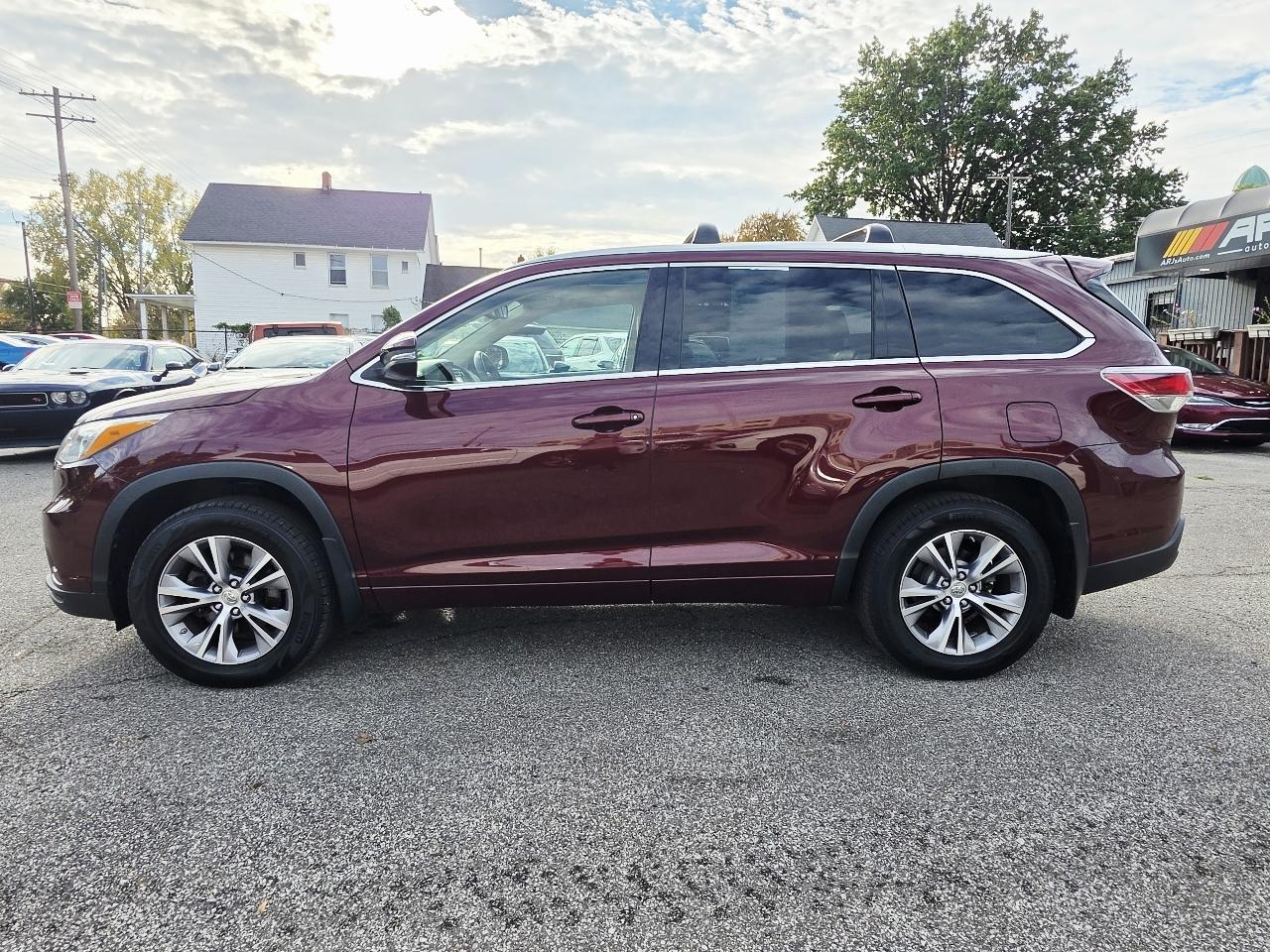 Toyota Highlander XLE AWD V6 2015