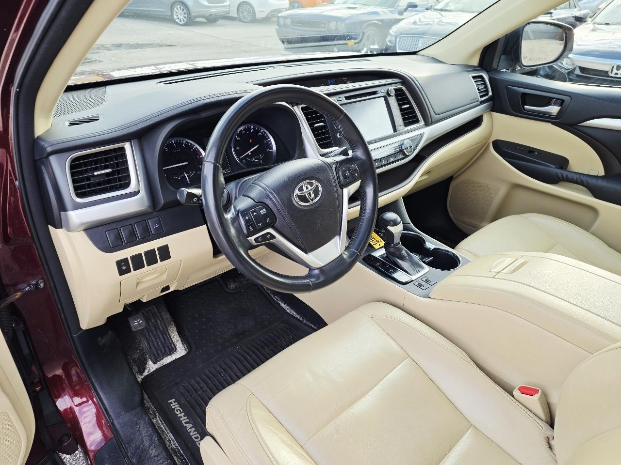 Toyota Highlander XLE AWD V6 2015