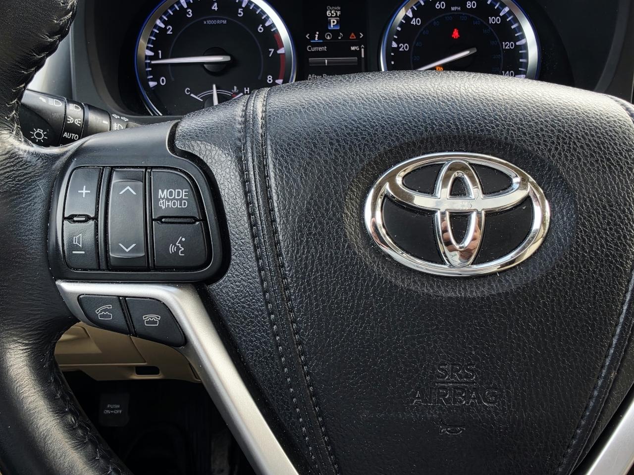 Toyota Highlander XLE AWD V6 2015