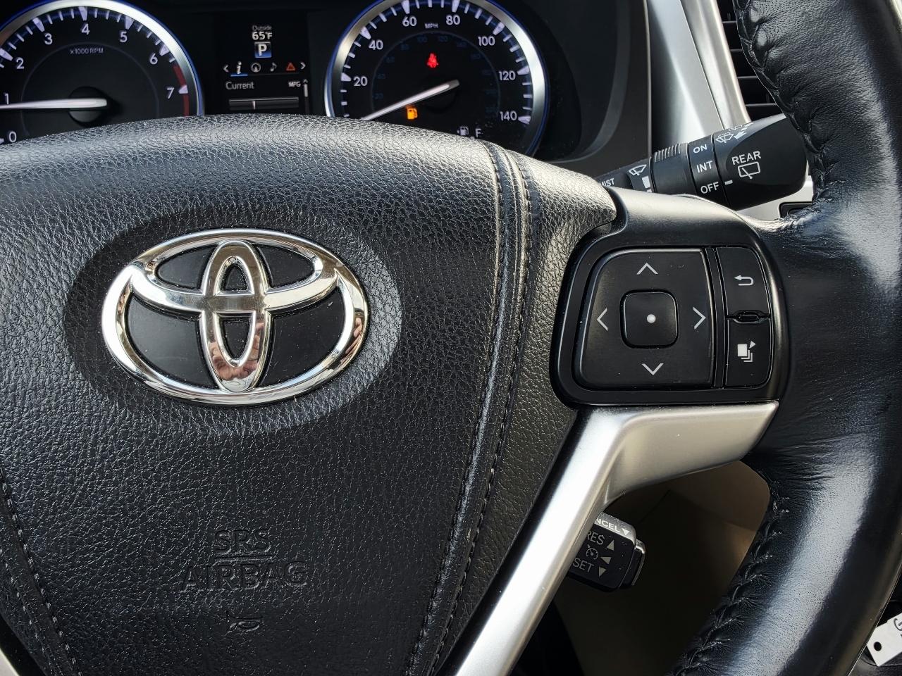 Toyota Highlander XLE AWD V6 2015