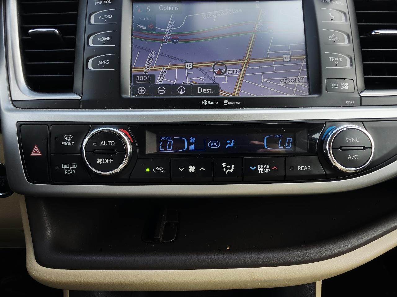 Toyota Highlander XLE AWD V6 2015