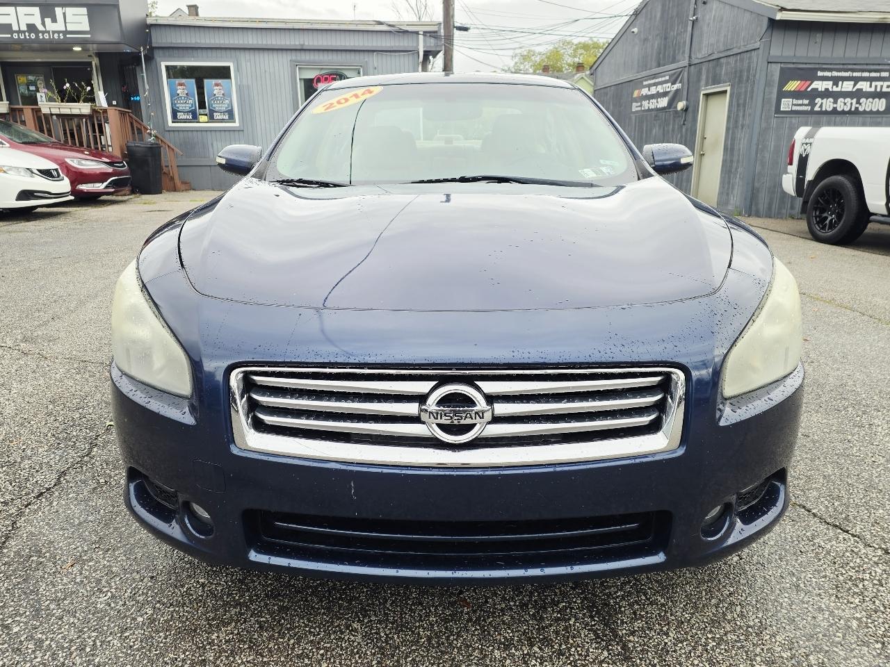 Nissan Maxima S 2014