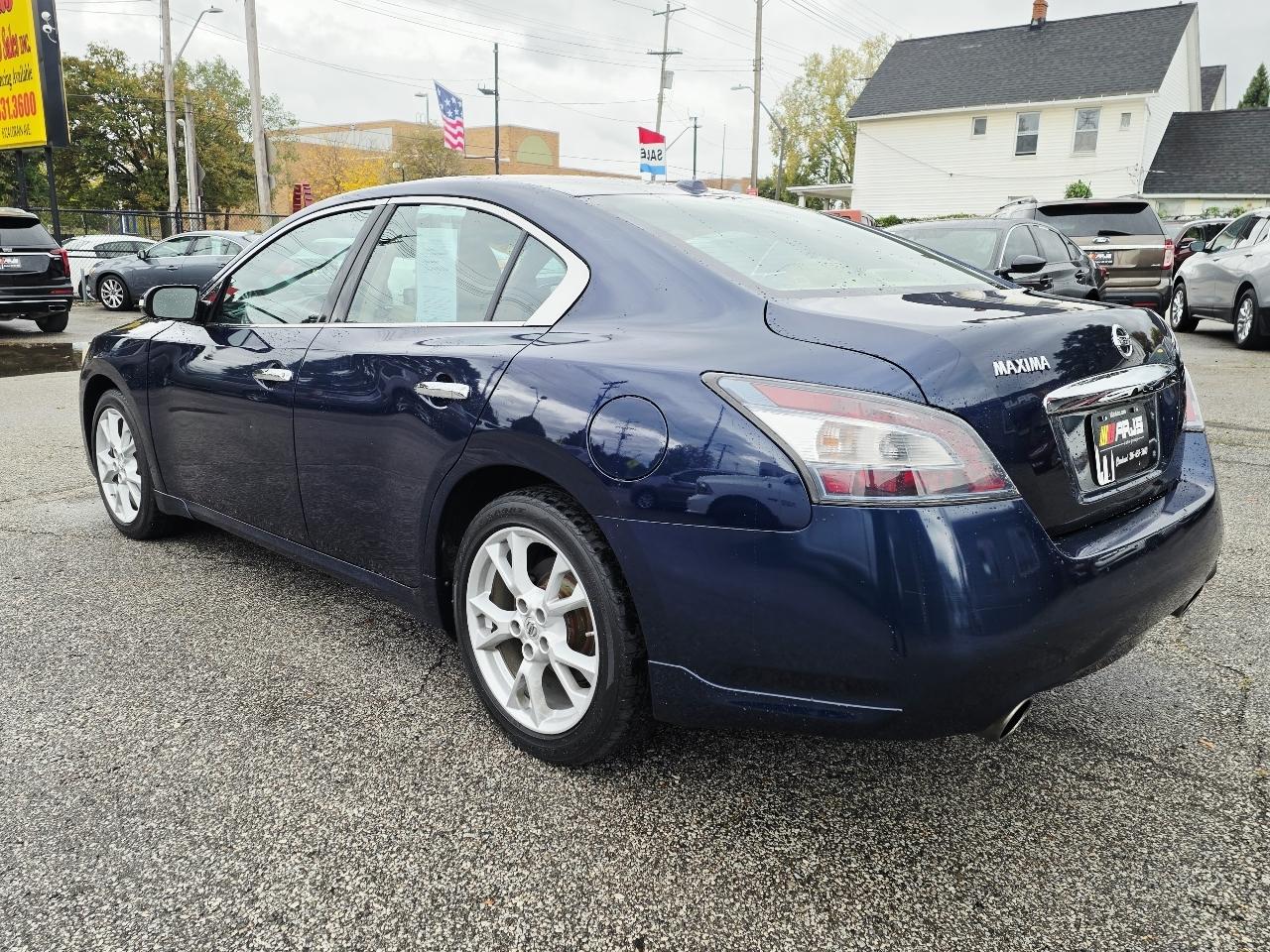 Nissan Maxima S 2014
