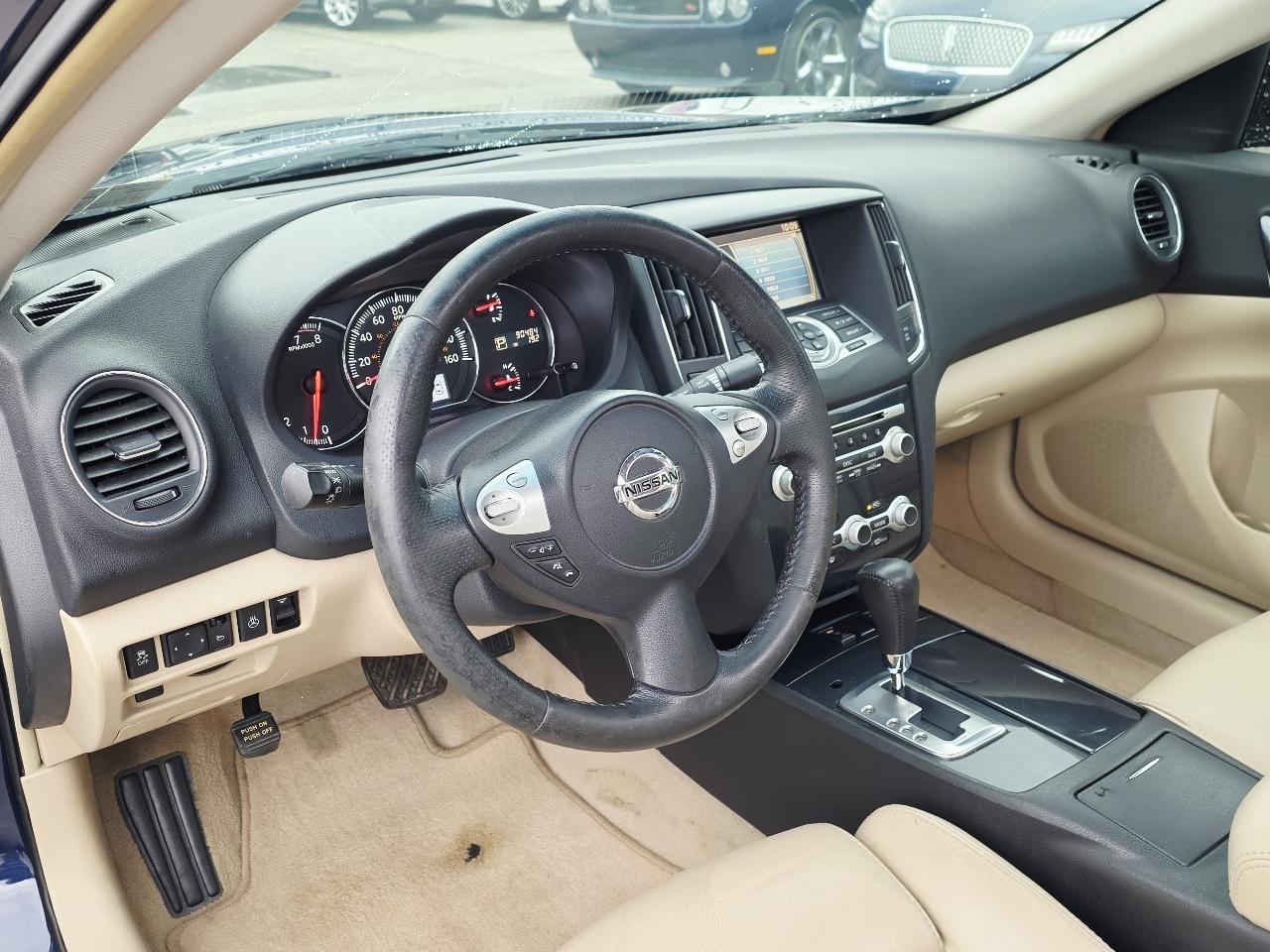 Nissan Maxima S 2014