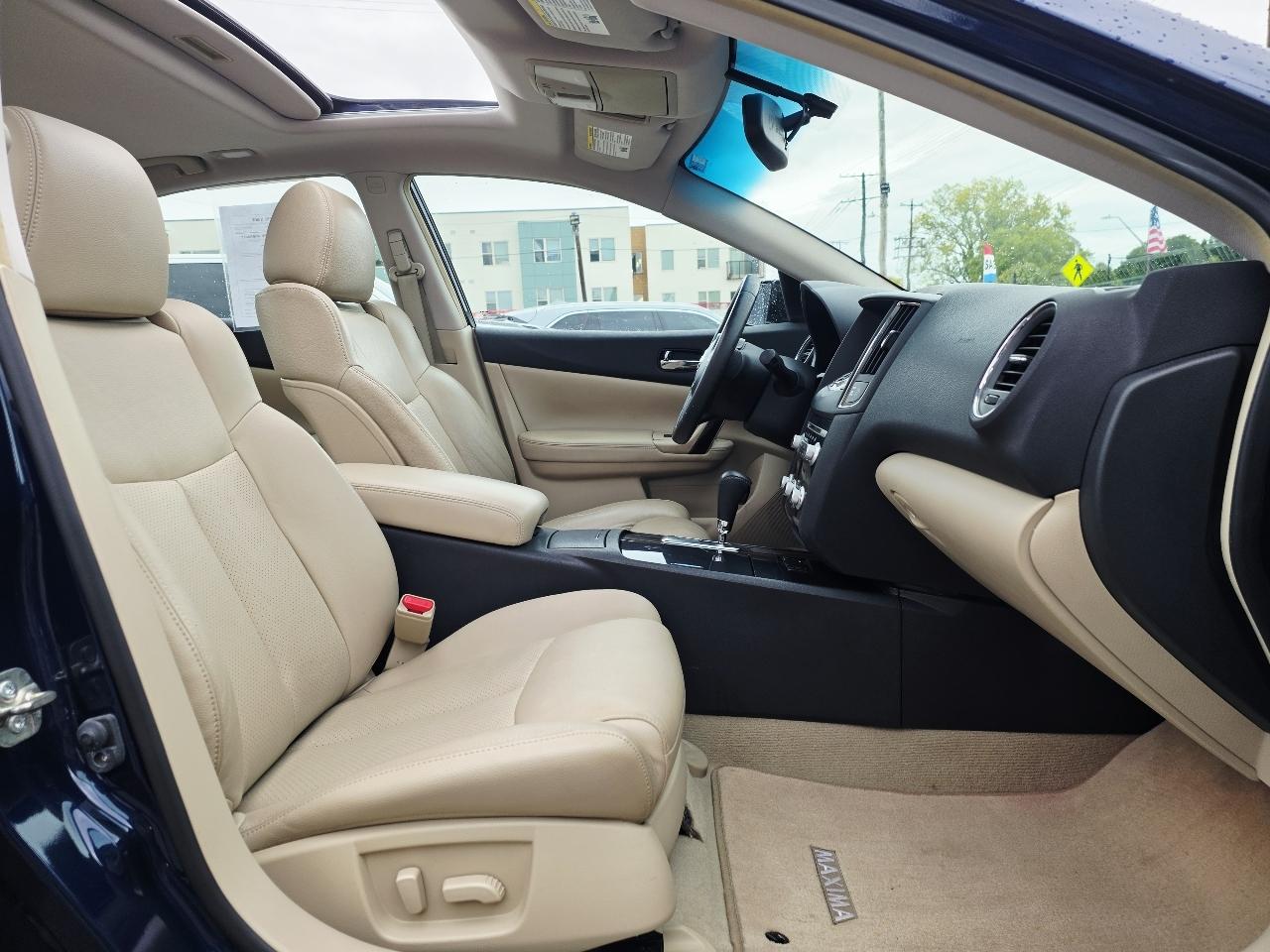Nissan Maxima S 2014