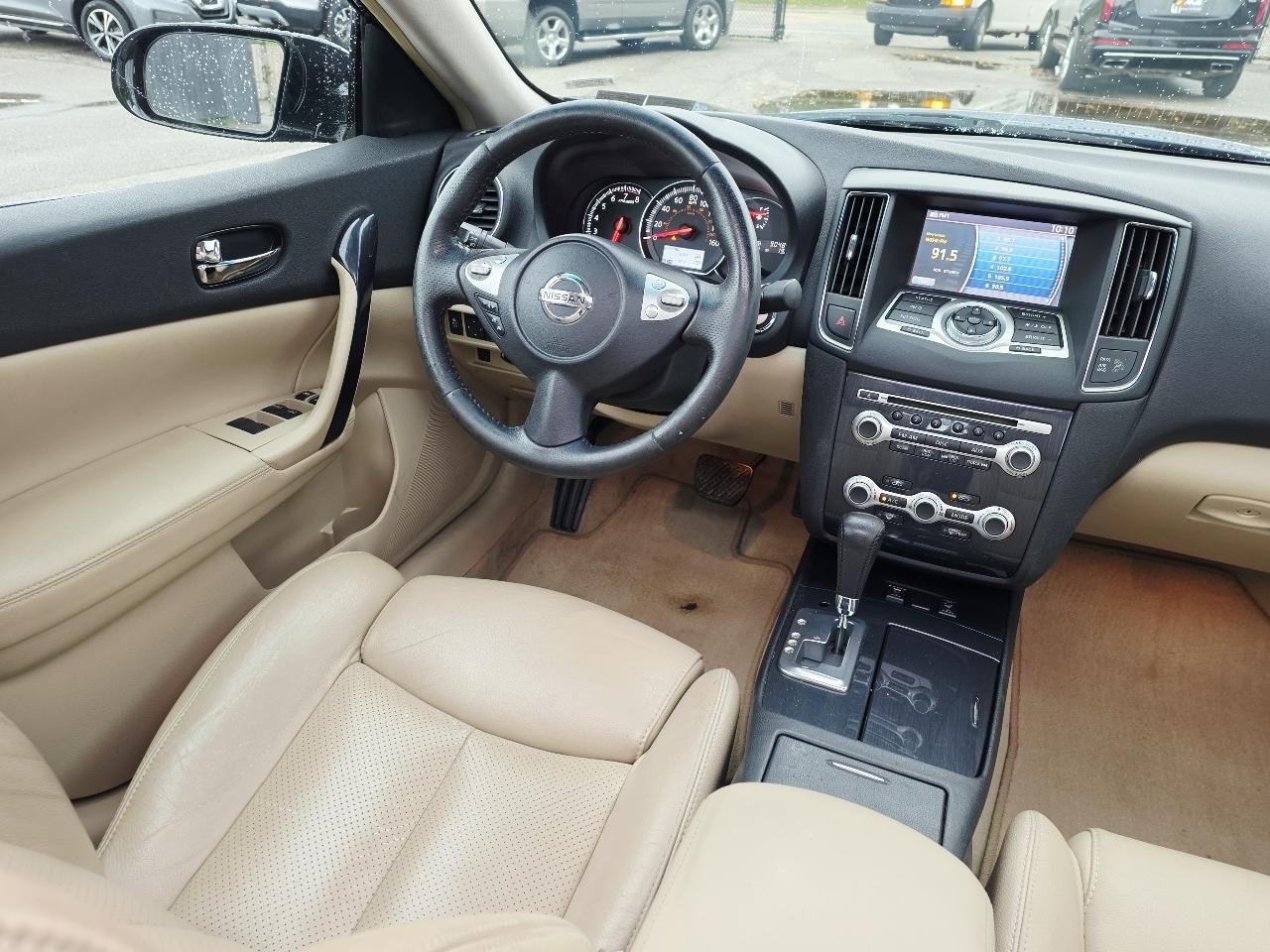 Nissan Maxima S 2014