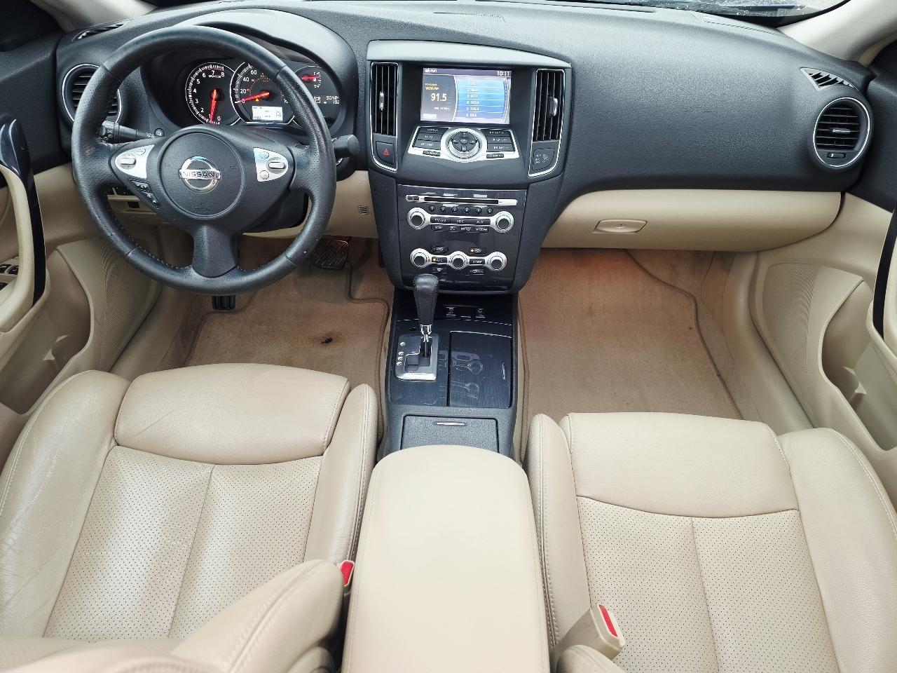 Nissan Maxima S 2014