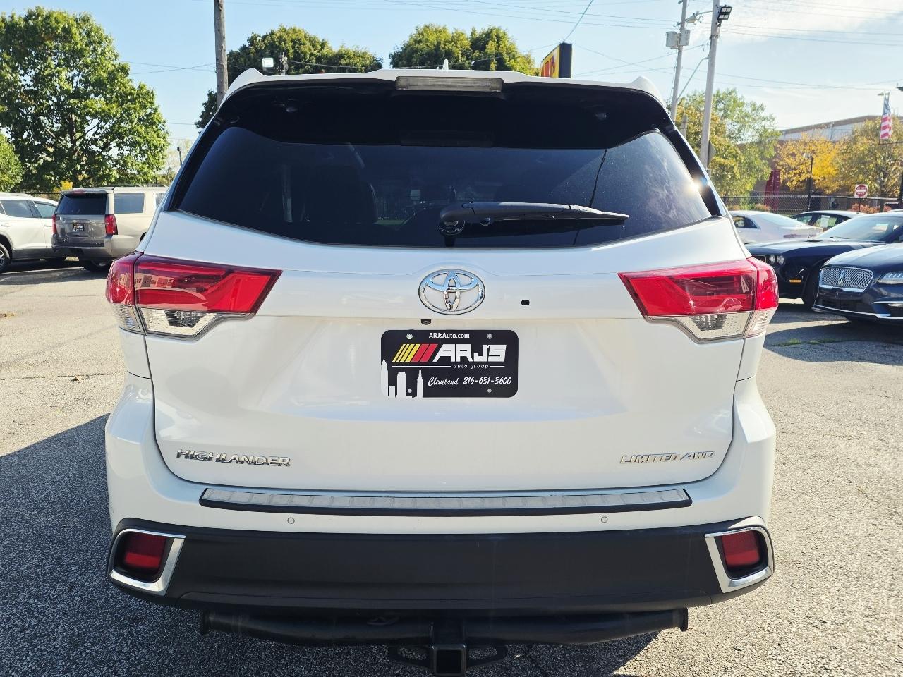 Toyota Highlander Limited AWD V6 2017
