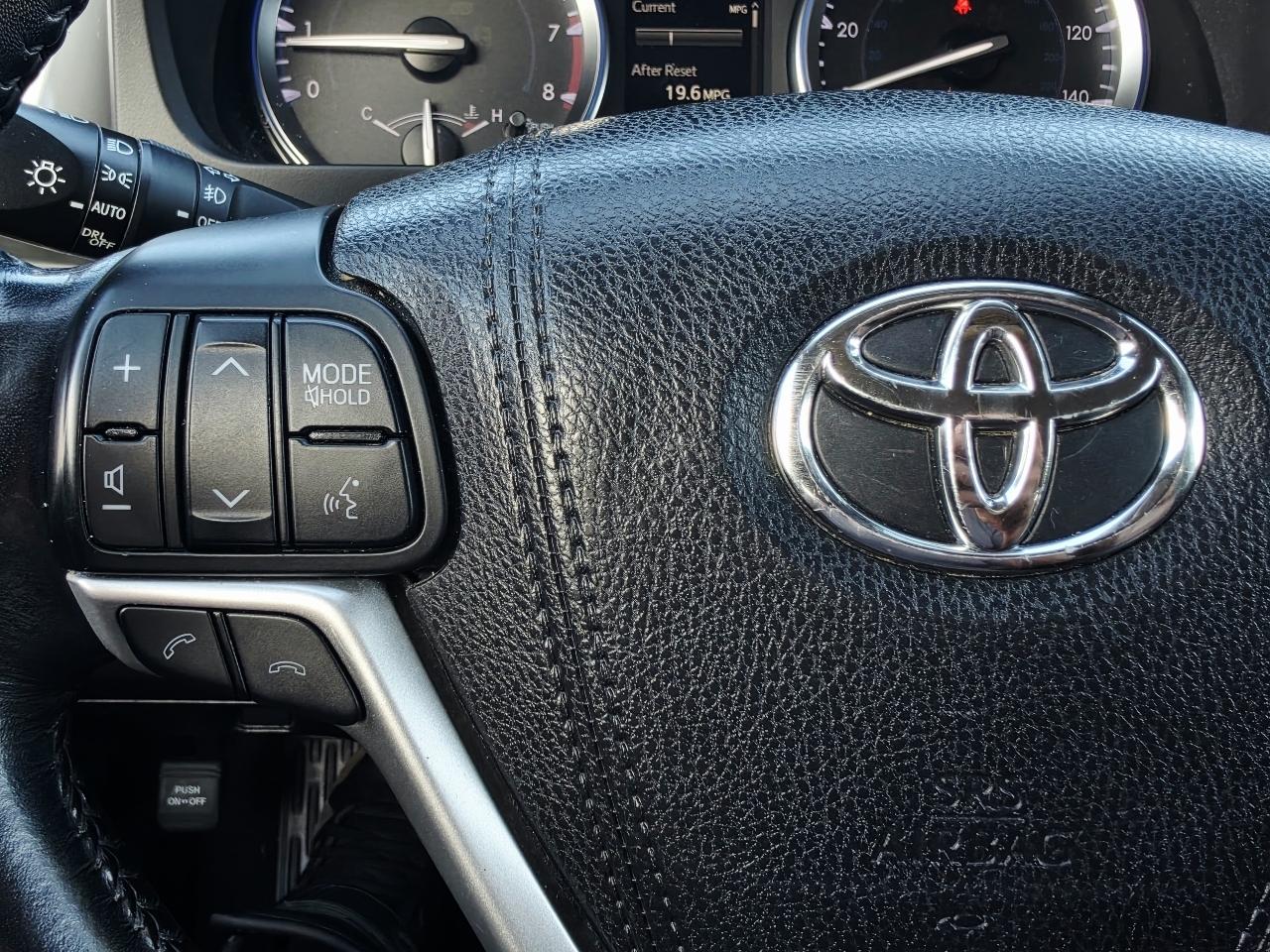 Toyota Highlander Limited AWD V6 2017