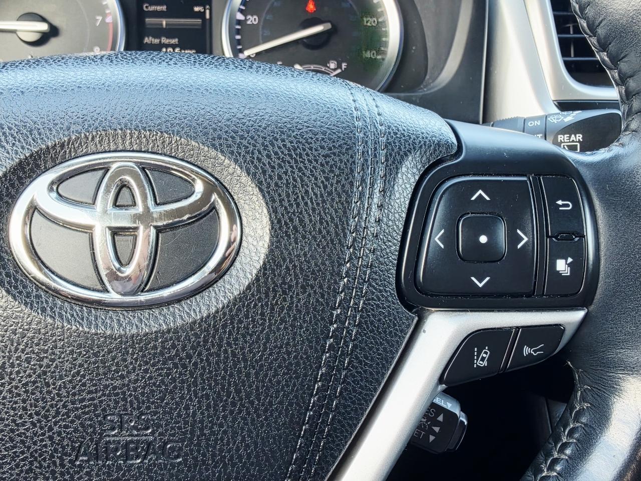 Toyota Highlander Limited AWD V6 2017
