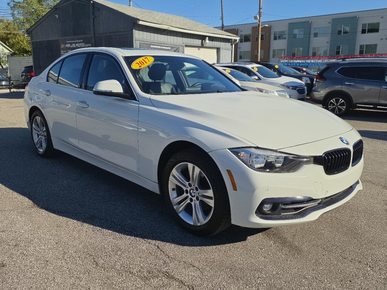 BMW 3-Series 330i xDrive SULEV Sedan 2017