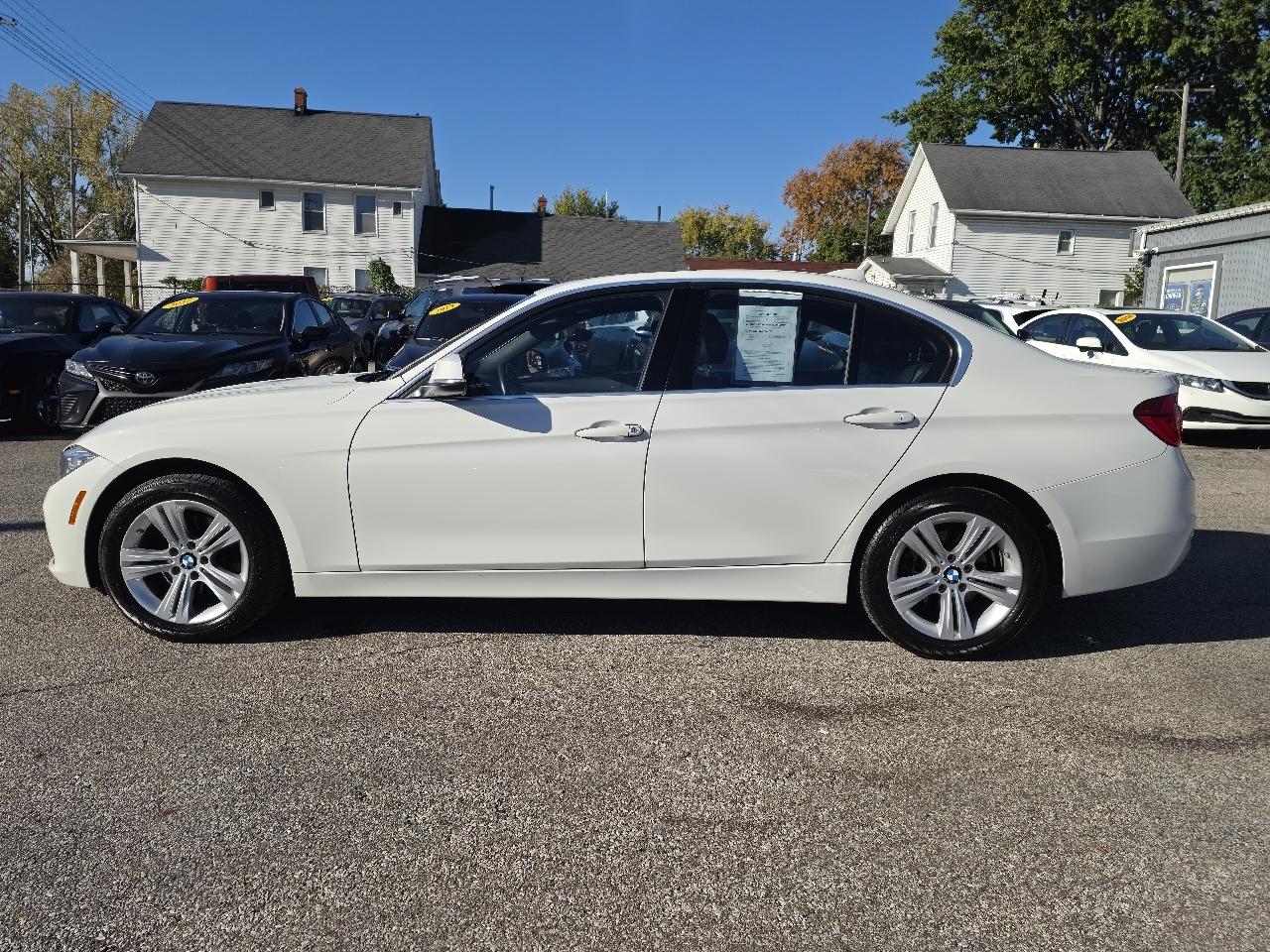 BMW 3-Series 330i xDrive SULEV Sedan 2017