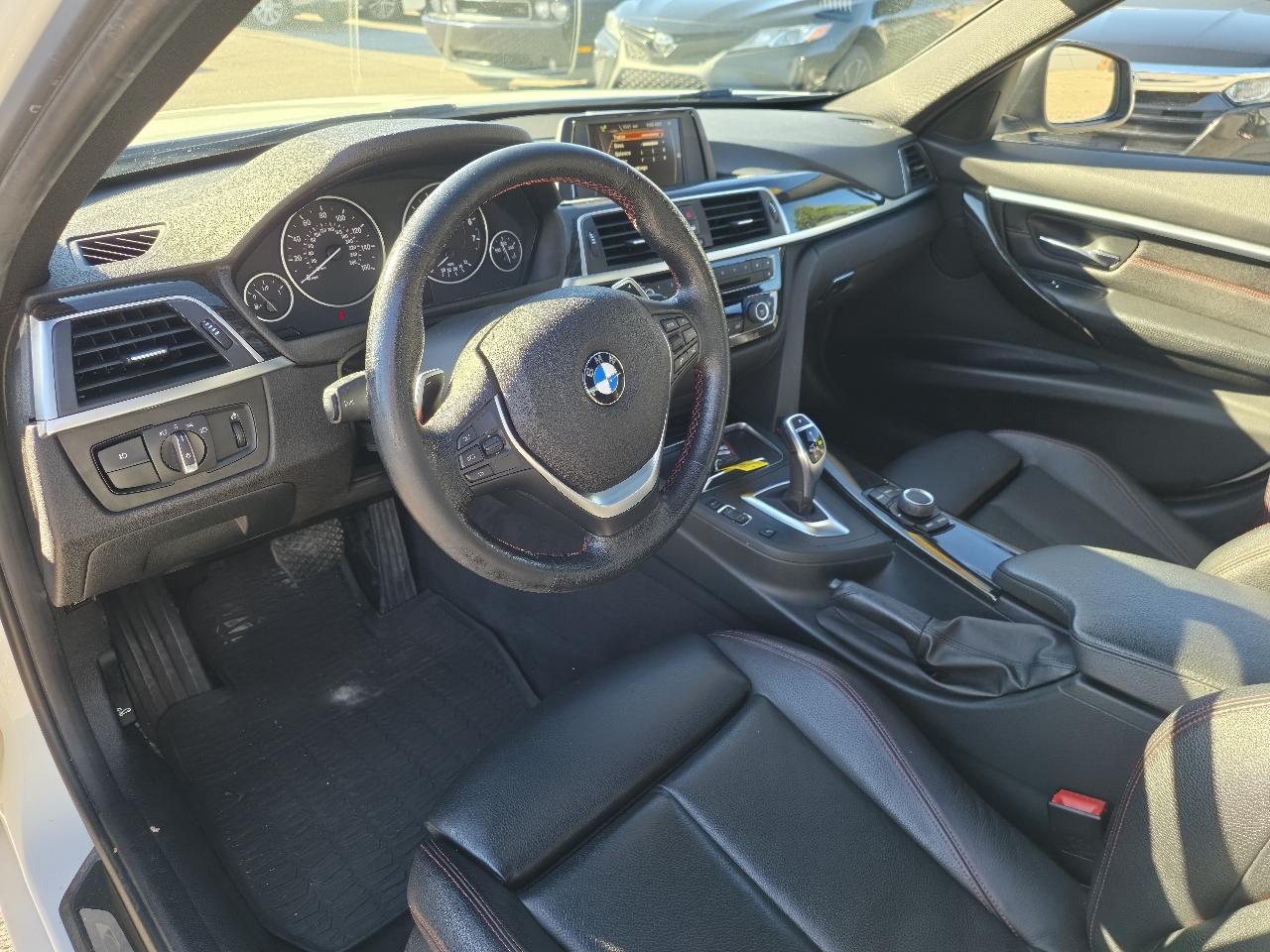 BMW 3-Series 330i xDrive SULEV Sedan 2017