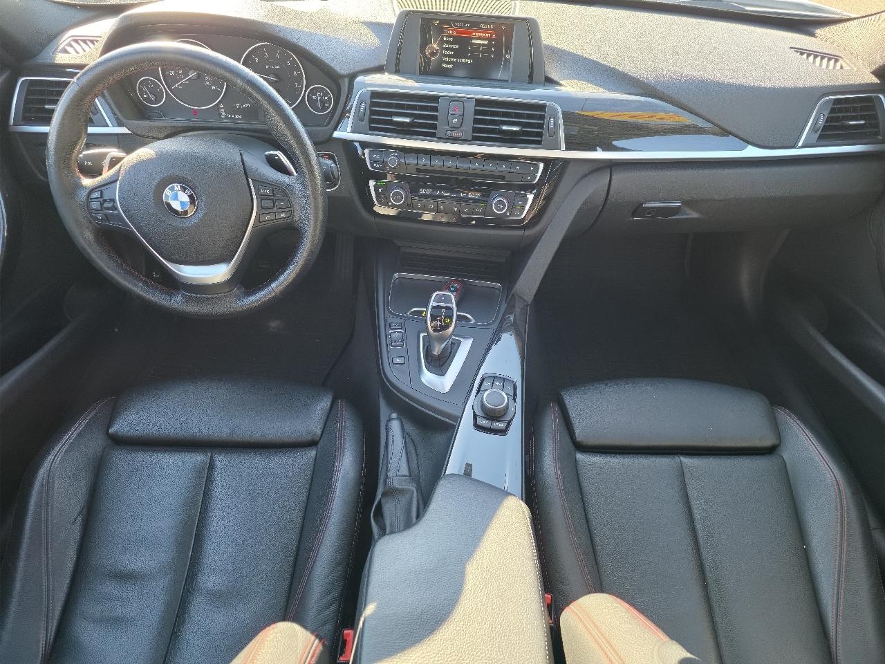 BMW 3-Series 330i xDrive SULEV Sedan 2017