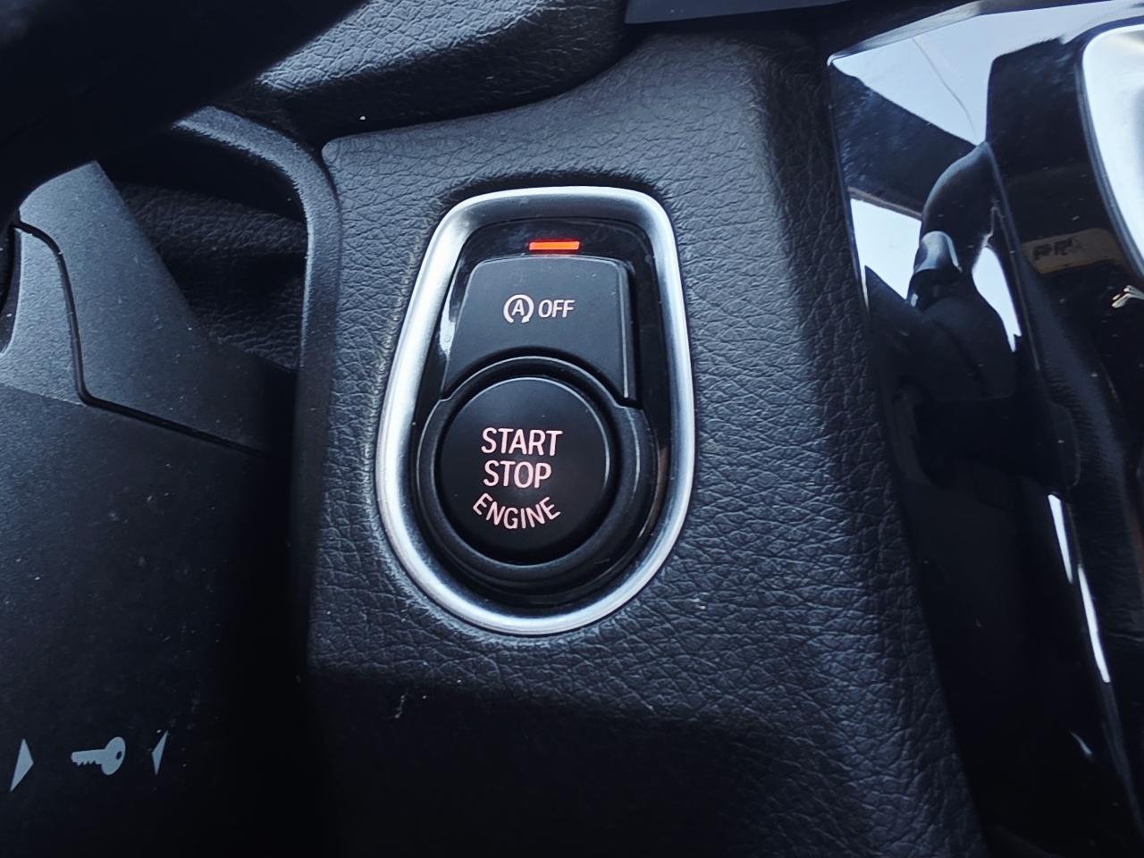 BMW 3-Series 330i xDrive SULEV Sedan 2017