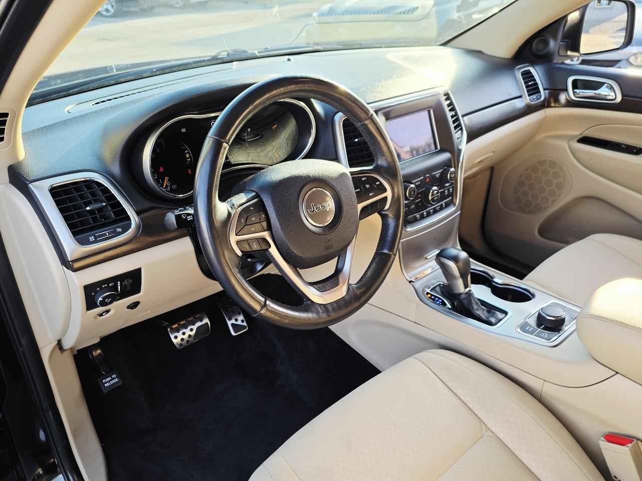 Jeep Grand Cherokee Laredo 4WD 2018