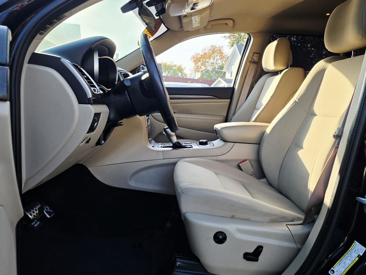 Jeep Grand Cherokee Laredo 4WD 2018