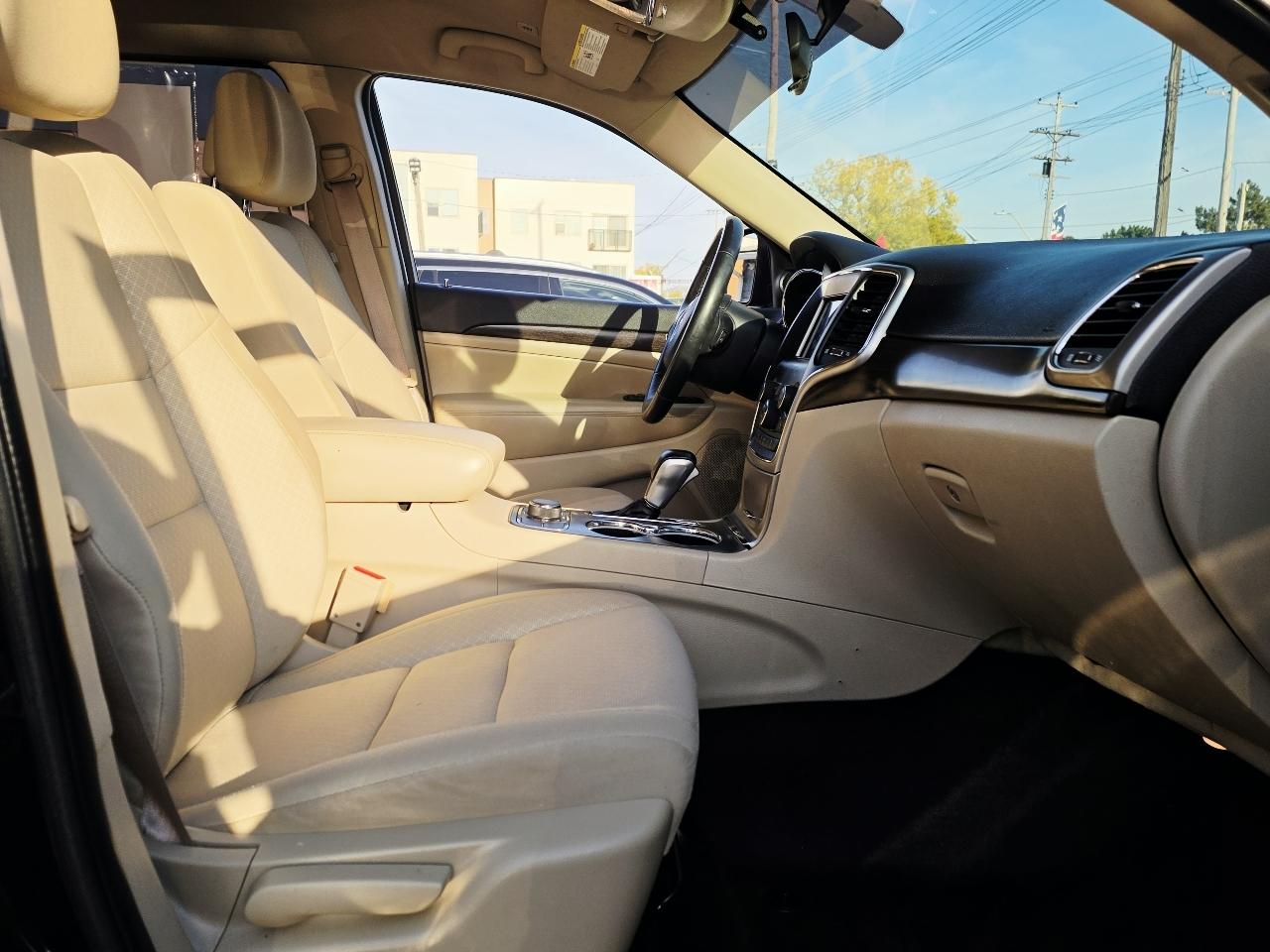 Jeep Grand Cherokee Laredo 4WD 2018