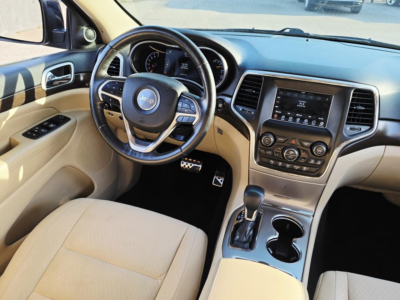Jeep Grand Cherokee Laredo 4WD 2018