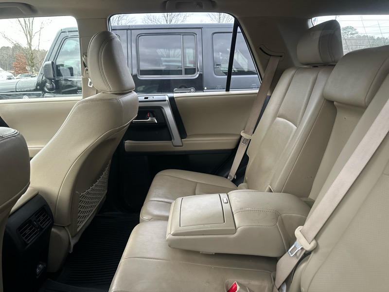 Toyota 4Runner Limited 2WD (Natl) 2022