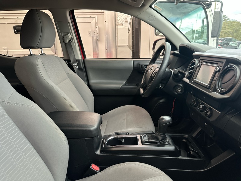 Toyota Tacoma 2WD SR5 Double Cab 5' Bed I4 AT (Natl) 2019