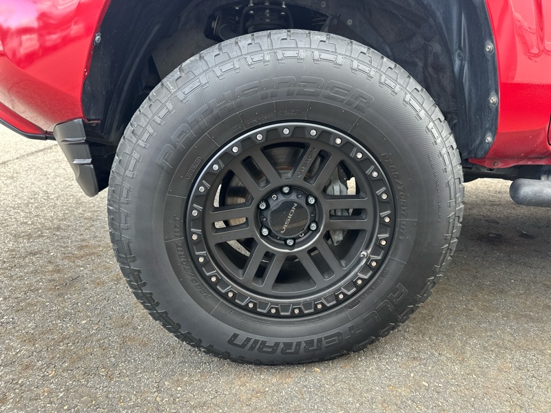 Toyota Tacoma 2WD SR5 Double Cab 5' Bed I4 AT (Natl) 2019