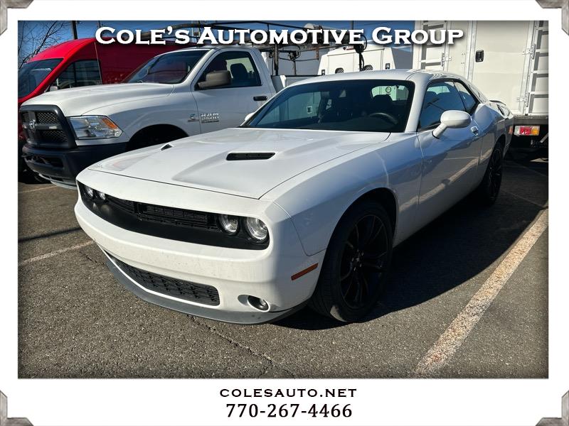 2018 Dodge Challenger SXT RWD