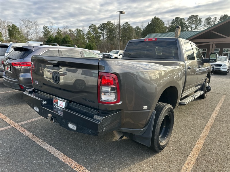RAM 3500 Big Horn 4x4 Crew Cab 8' Box 2024