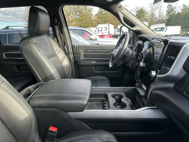 RAM 3500 Big Horn 4x4 Crew Cab 8' Box 2024