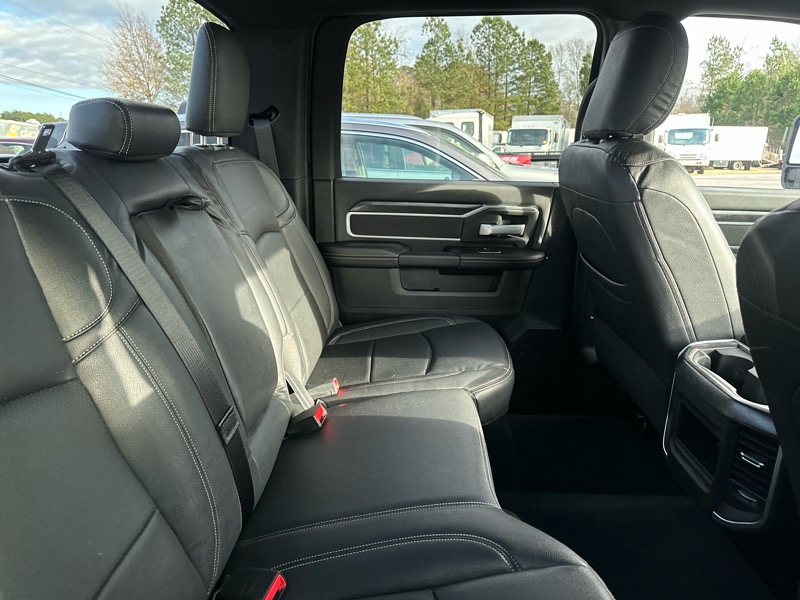 RAM 3500 Big Horn 4x4 Crew Cab 8' Box 2024