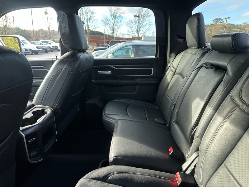 RAM 3500 Big Horn 4x4 Crew Cab 8' Box 2024