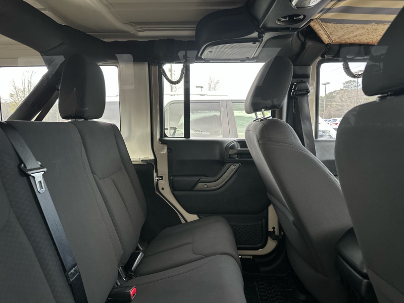 Jeep Wrangler Unlimited 4WD 4dr Sport 2016