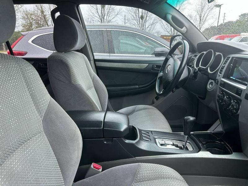 Toyota 4Runner 4dr SR5 V6 Auto (Natl) 2005