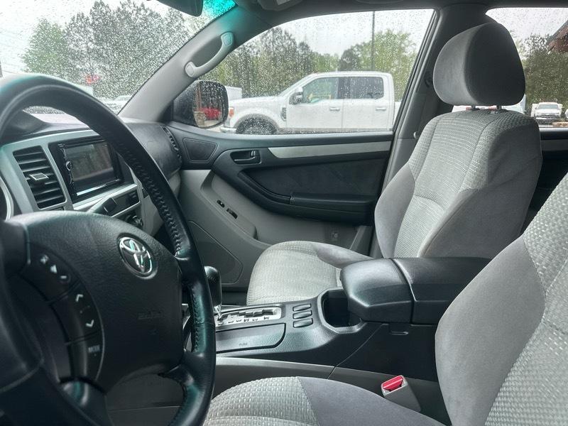 Toyota 4Runner 4dr SR5 V6 Auto (Natl) 2005