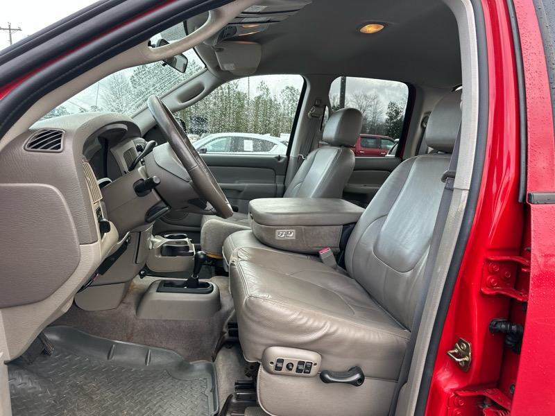 Dodge Ram 2500 4dr Quad Cab 140.5" WB 4WD ST 2003