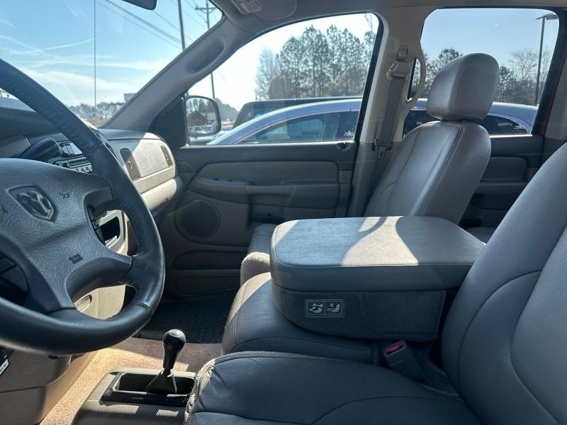 Dodge Ram 2500 4dr Quad Cab 140.5" WB 4WD ST 2003