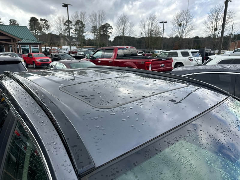 Toyota RAV4 Hybrid XLE AWD (Natl) 2021