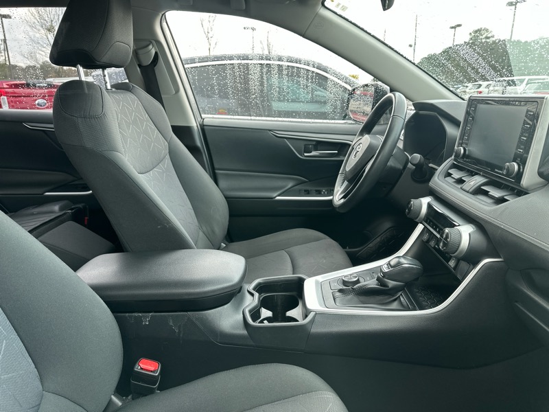 Toyota RAV4 Hybrid XLE AWD (Natl) 2021