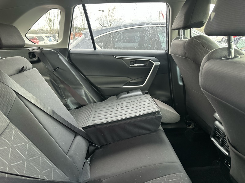 Toyota RAV4 Hybrid XLE AWD (Natl) 2021